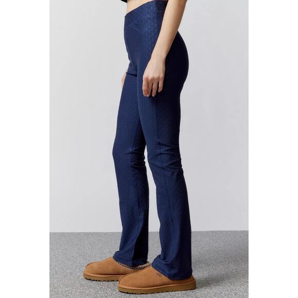 New All Access by Bandier Harmony Jacquard Flare Pant Navy Blue Small - Picture 3 of 11